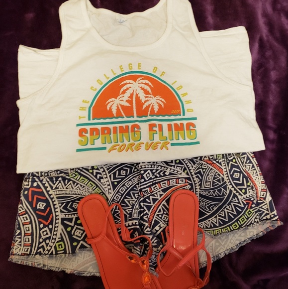 lei Patterned Shorts - Picture 4 of 4